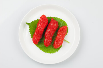 salted pollack eggs,명태의 알을 소금에 절여 담근 젓.