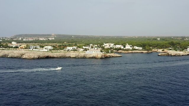 survol de Ciutadella de Menorca dans les &icirc;les Bal&eacute;ares en Espagne, minorque
