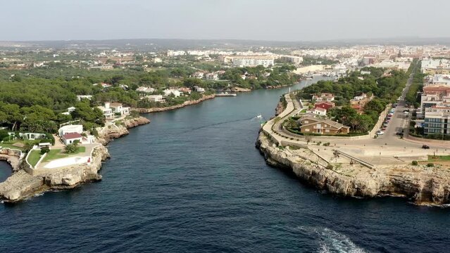 survol de Ciutadella de Menorca dans les &icirc;les Bal&eacute;ares en Espagne, minorque