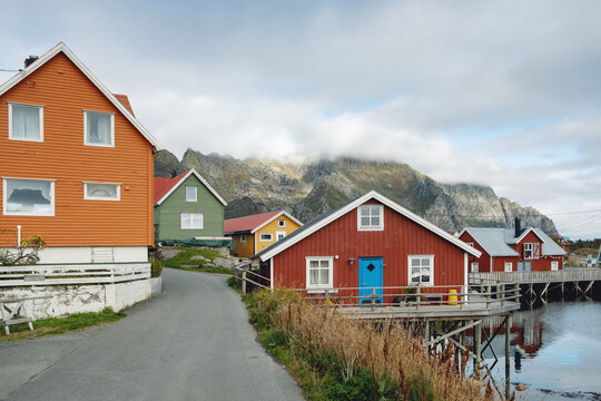 bunte H&auml;user in Henningsv&aelig;r