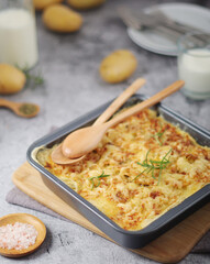 French national potato dish gratin