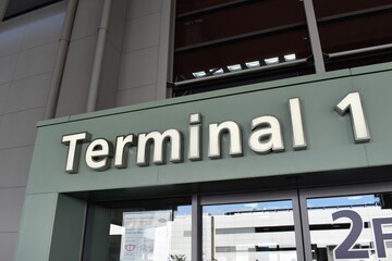 国際空港第1ターミナル入口