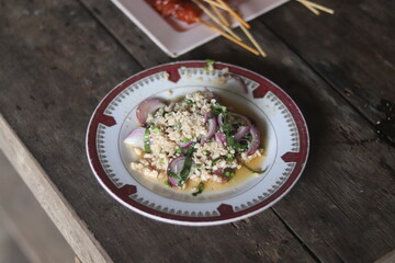Papaya Salad, Larb, Sticky Rice with Grilled Chicken