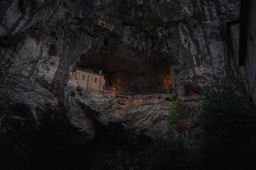 Fototapeta na wymiar church in the cave