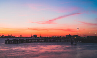 Fototapeta premium Sunset over the river in Southampton, UK
