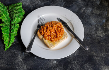  baked beans on toast with black pepper