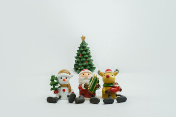 サンタやトナカイのクリスマス飾り