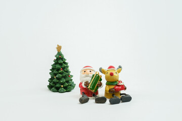 サンタやトナカイのクリスマス飾り