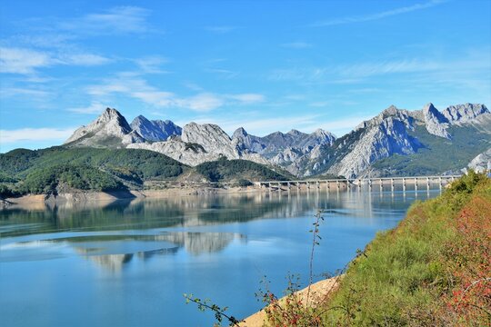 embalse de ria&ntilde;o