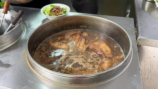 A Chinese Chaoshan beef noodle shop is making delicious beef and sirloin noodle soup
