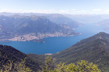 Fototapeta na wymiar lake view from Monte San Primo