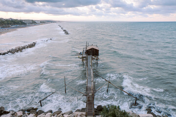 Termoli, Molise: Il trabucco di Celestino al crepuscolo. 