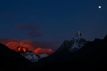 Papier Peint photo Ama Dablam Sunset at Himalaya Mt. Amadablam in Everest Base Camp trekking, Solukhumbu, Nepal