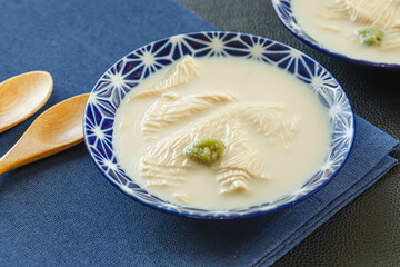 京料理　汲み上げ湯葉