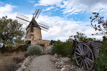 Fototapeta na wymiar old windmill in the countryside