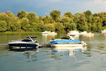 Fototapeta na wymiar Pleasure yachts and boats on the Danube