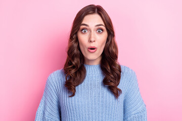 Obraz premium Closeup portrait of funny curly brunette hair woman shocked surprised pouted lips wear pullover unexpected reaction isolated on pink color background