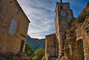 Opp&eacute;de le Vieux im Luberon in der Provence