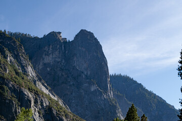 peaks in the morning