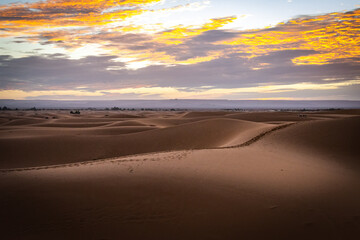 sunrise over sand dunes of erg chebbi, merzouga, morocco, desert, north africa