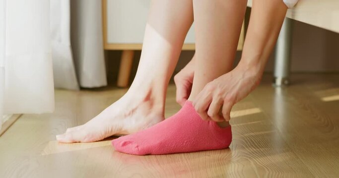 woman wear sock