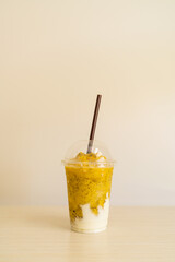 passion fruit smoothies with yogurt