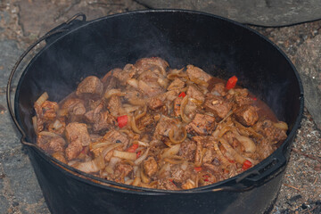 Gulasch im Dutch Oven
