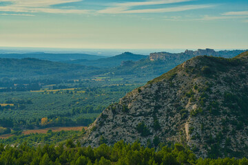 Landschaft in den Alpilles in S&uuml;dfrankreich