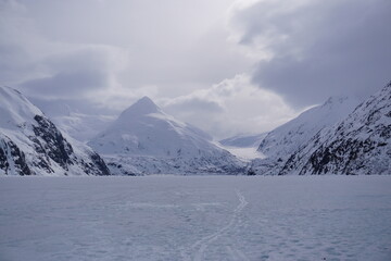 Fototapeta premium Mountains and River of Alaska