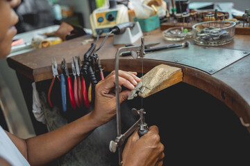 Master class in a large workshop for the manufacture of handmade jewelry