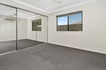 Interior photos of amazing homes.