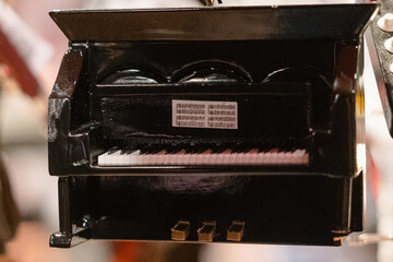 Kleines Klavier, Piano mit Notenblätter 