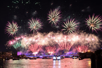 ‘Vijit Chao Phraya’ lighting extravaganza opens in Bangkok to great fanfare at Phra Phuttha...