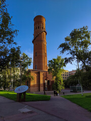 tower in the park, tower, sunny day, Spain, palm tree, architecture