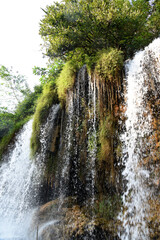 Wasserfälle am Ufer des River Kwai, Katchanburi, Thailand