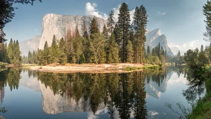 Crédence de cuisine en verre imprimé Forêt dans le brouillard Merced River, El Captain and the Three Brothers, Yosemite Valley, California, US
