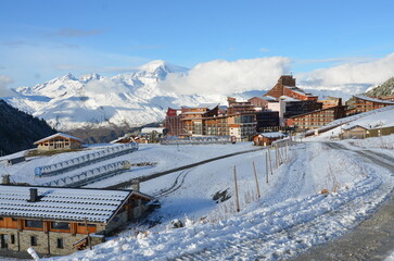 Vue sur la station des ARC 2000 et sur le mont blanc, France, Savoie, 73, Bourg Saint Maurice
