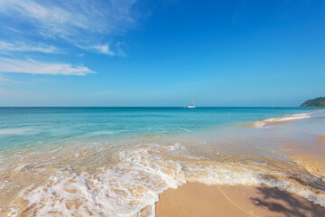 Fototapeta na wymiar White sand beach at Koh Chang island