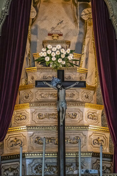 Interior of Vera Cruz Church (Igreja Paroquial de Vera Cruz, from 1606). Aveiro, Portugal. APRIL 20, 2017.