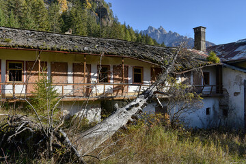 Wildbad, Prags, Pragsertal, Altprags, Bad Altprags, Hotel, Wildbad Altprags, Sanatorium, Lost Place, Urbex, Urban Exploring, geschlossen, aufgelassen, Kaiserzeit, Monarchie, Südtirol, Bad, Badekultur,