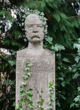 Statue Wilhelm Cordes Ohlsdorfer Friedhof