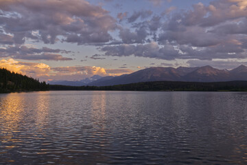 Fototapeta na wymiar A Summer Evening at Pyramid Lake