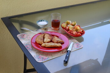 There is a snack on the table in the restaurant.