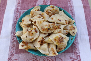 There is a snack on the table in the restaurant.