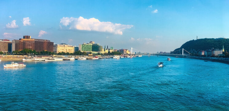 Panoramatic view on river in center of Budapest, Magyar