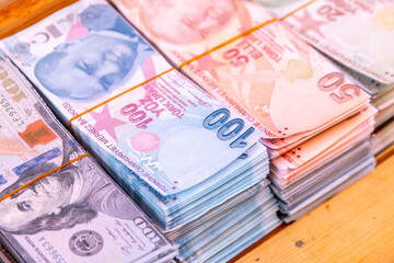 Turkish Lira, Turk Parasi, Turkish Money (Turkish Turk Parasini Sayan Adam Eli)