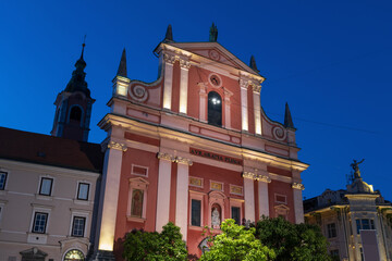 Fototapeta premium Franciscan Church At Night In Ljubljana, Slovenia