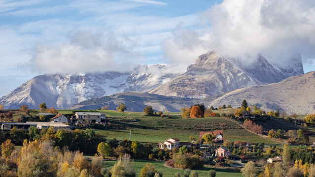 Pic de Bure dans les nuages