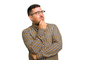 Young caucasian man isolated confused, feels doubtful and unsure.