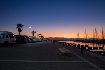 Stellplatz Spanien für Reisemobile in Gibraltar bei Nacht